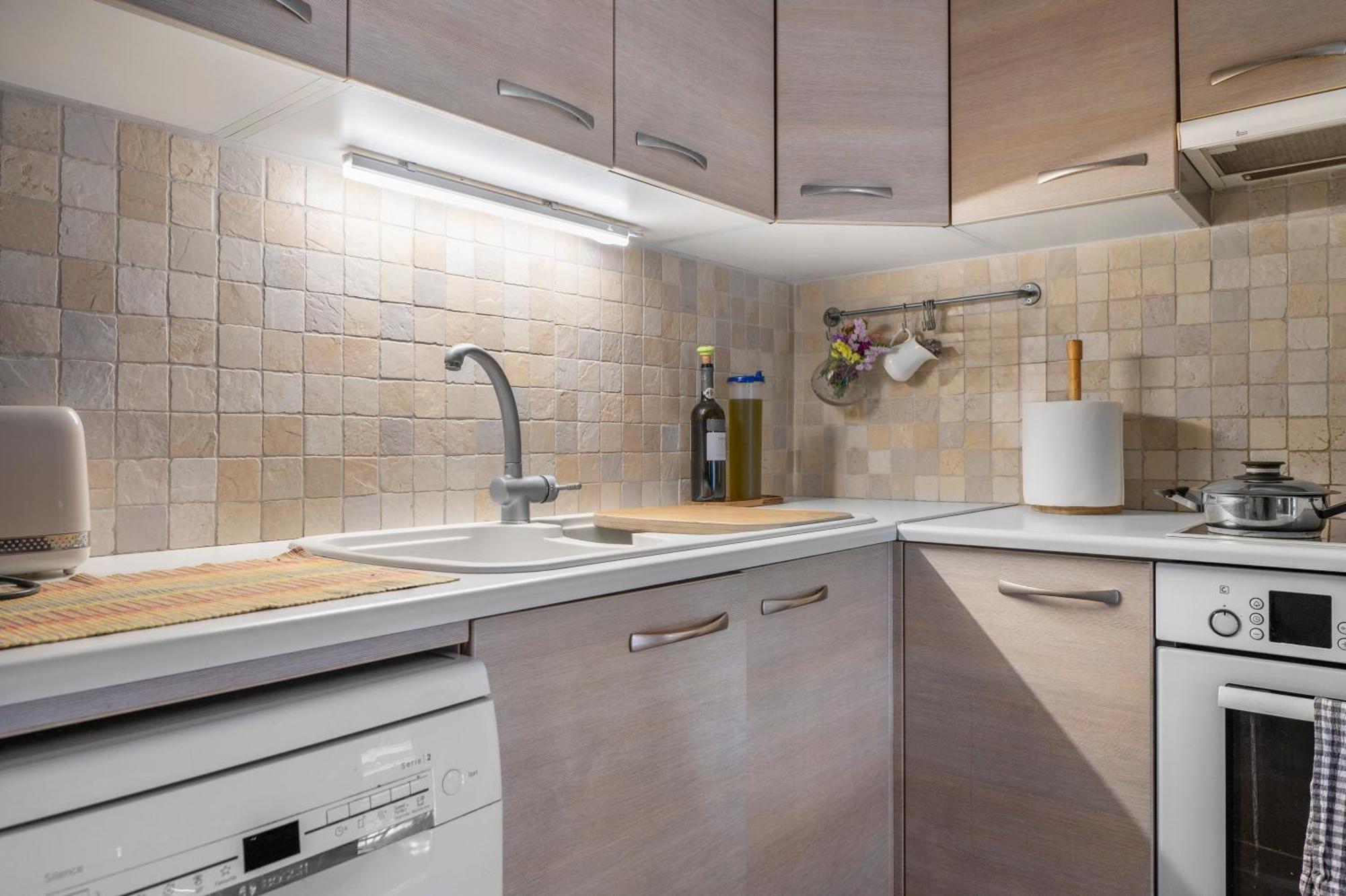 Appartement Family In Glyfada-kyprou, By Comfortbnb *